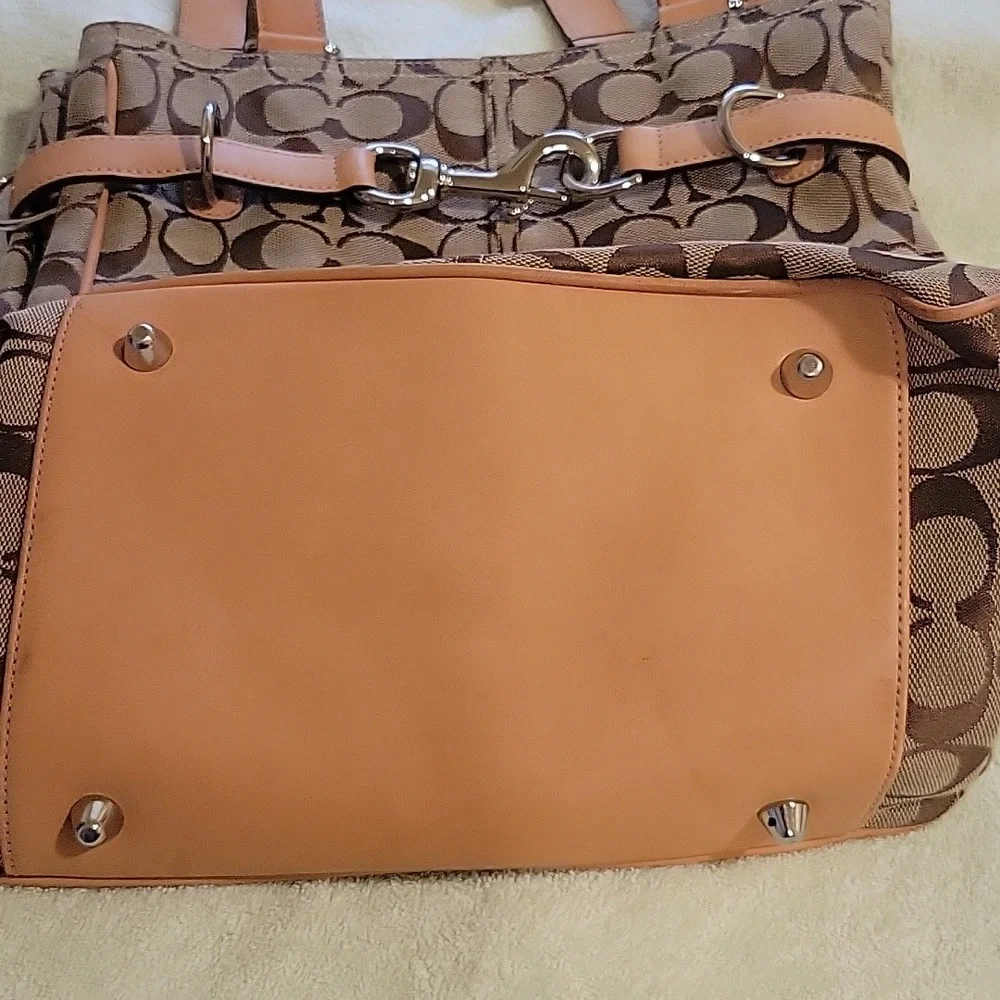 Coach Signature Khaki Jaquard Belted Handbag - Picture 5 of 6